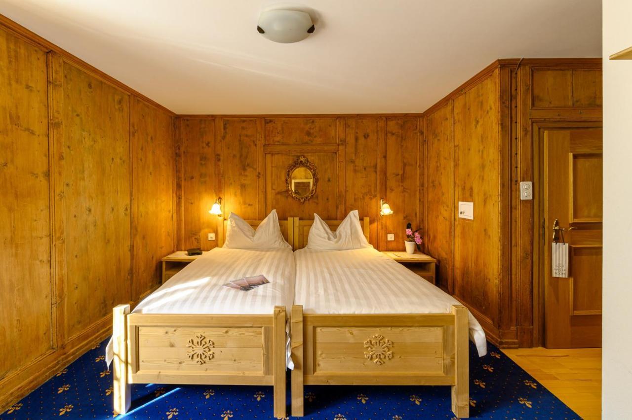 Hotel Centrale, Typically Swiss Poschiavo Exteriör bild